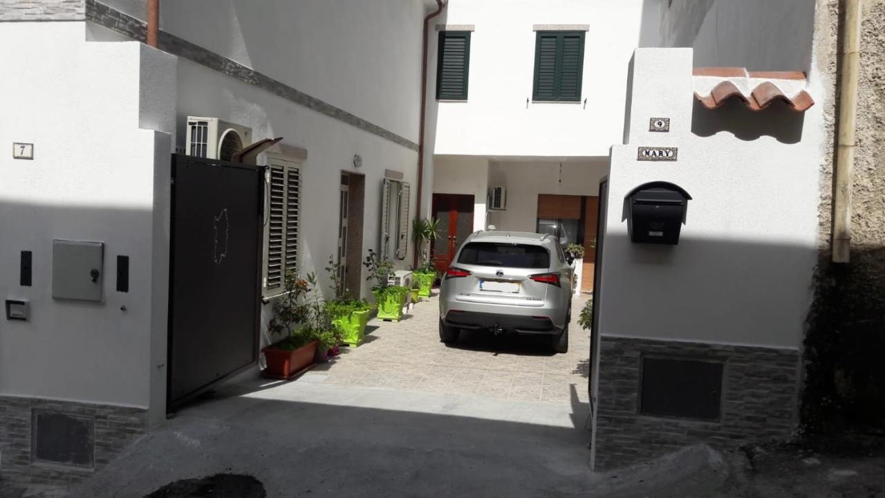 Appartamento Mary Oliena Exteriör bild