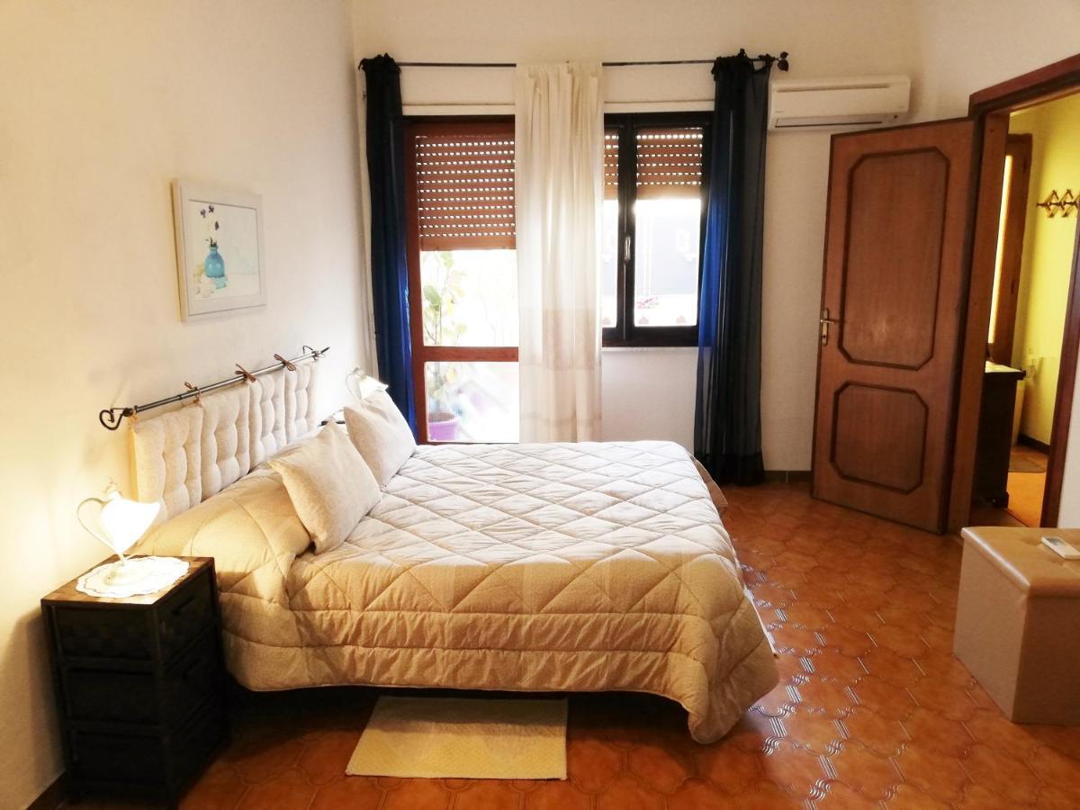 Appartamento Mary Oliena Exteriör bild